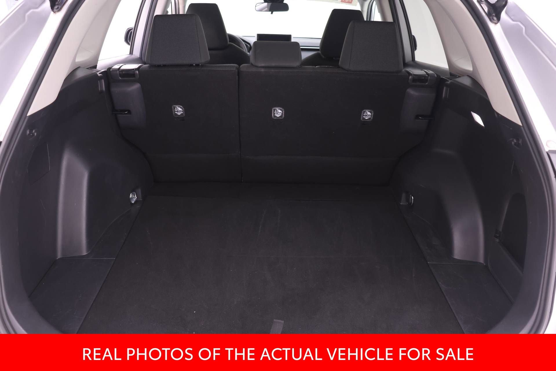 Used 2024 Toyota RAV4 LE AWD/4WD image 14