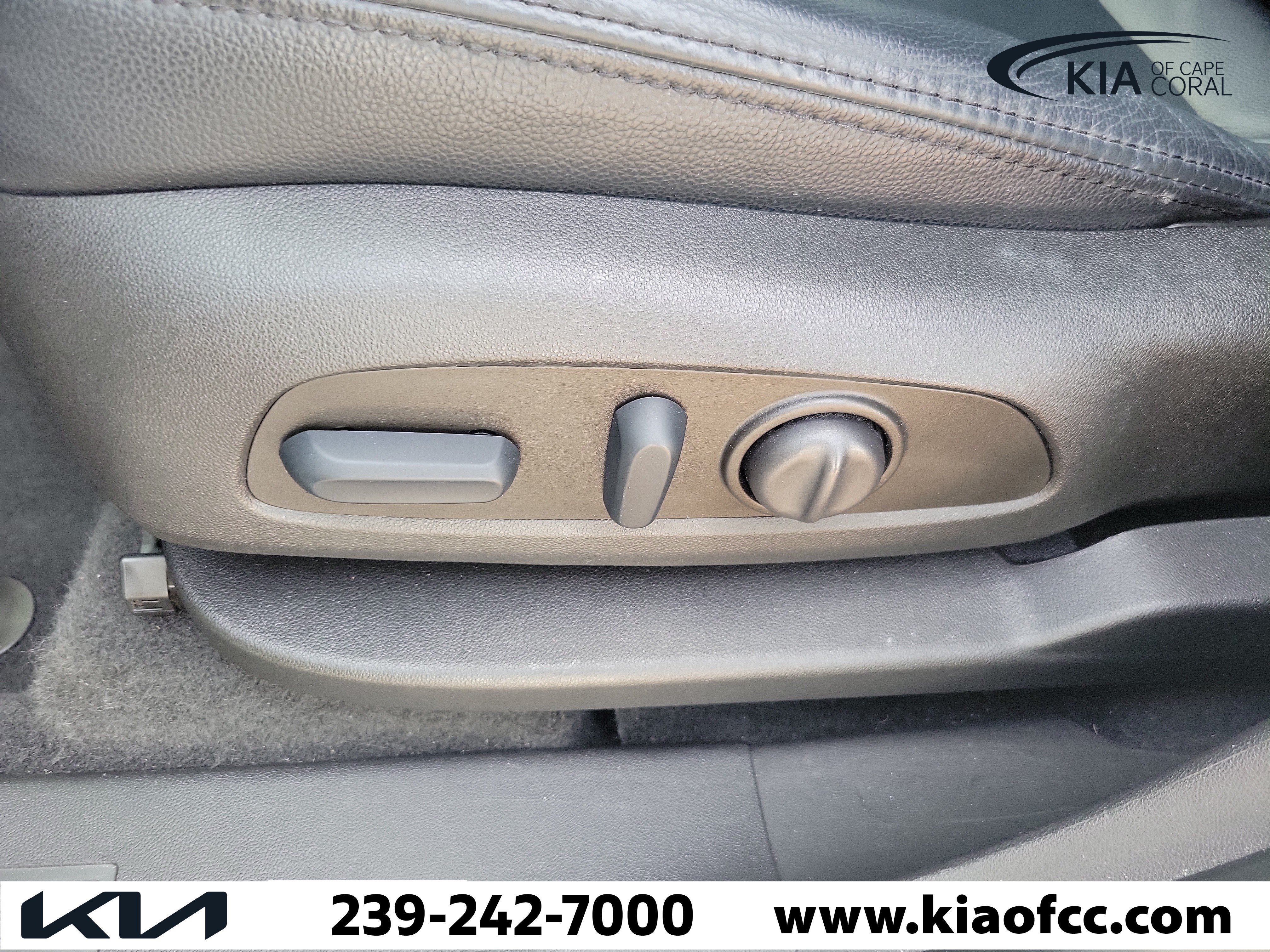 Used 2023 Chevrolet Equinox LT AWD/4WD image 19