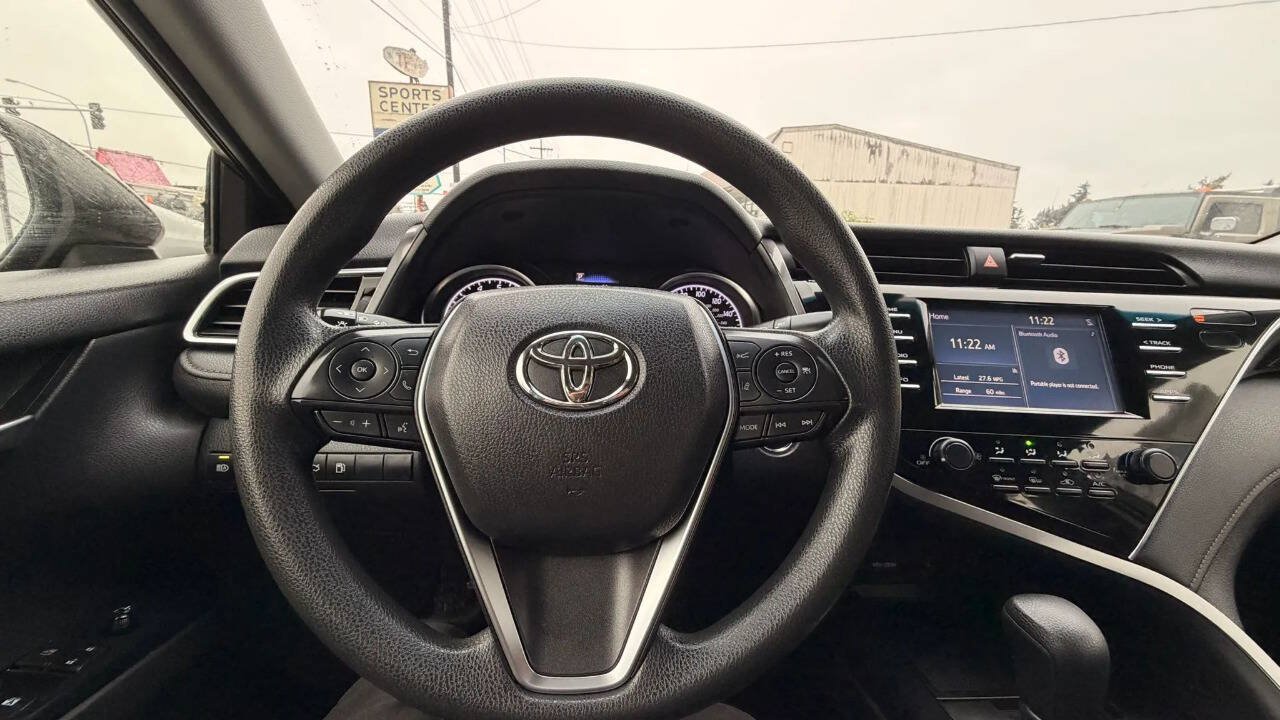 Used 2018 Toyota Camry LE w/ Moonroof Package FWD image 13
