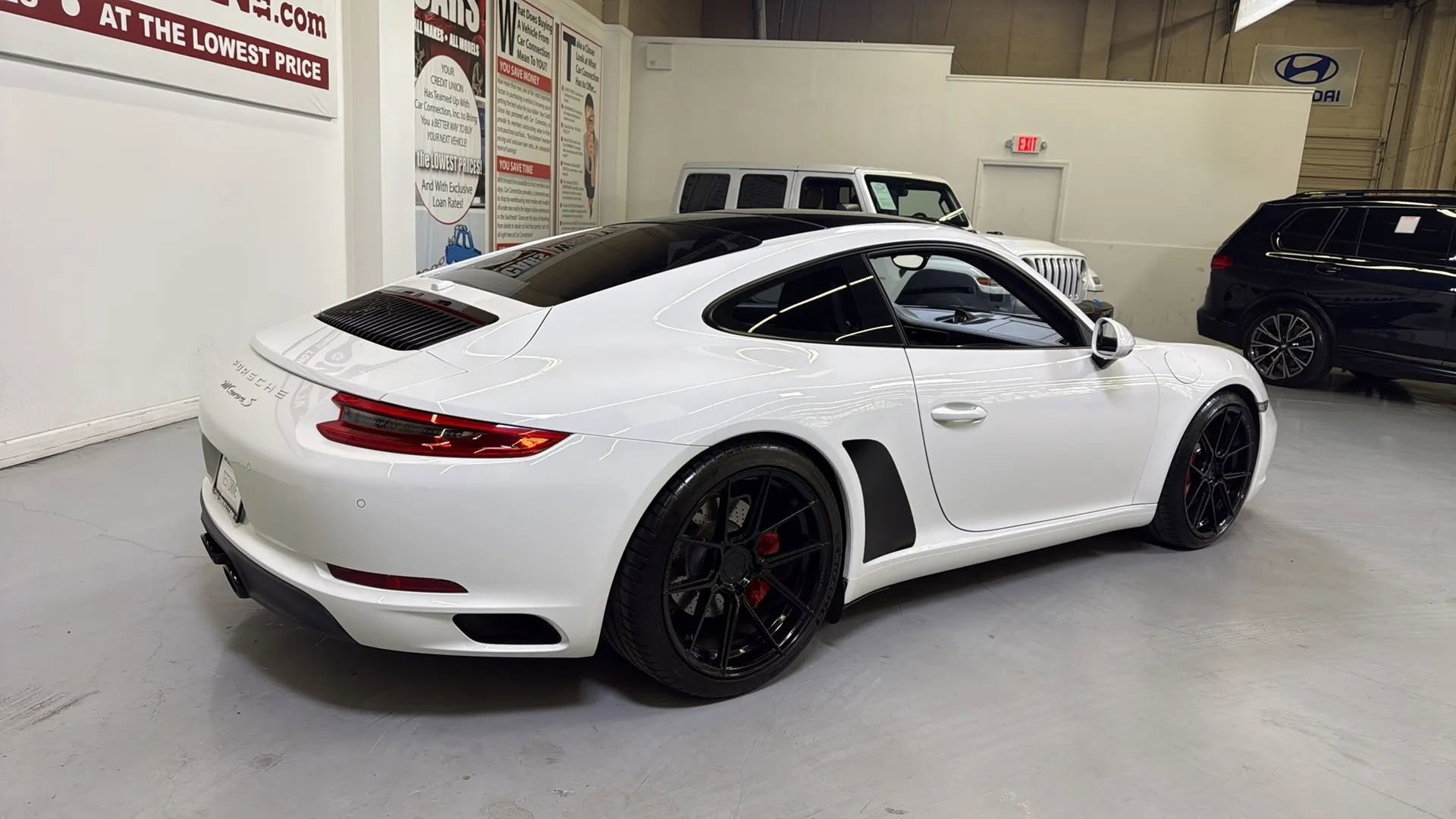 Used 2017 Porsche 911 Carrera S image 7