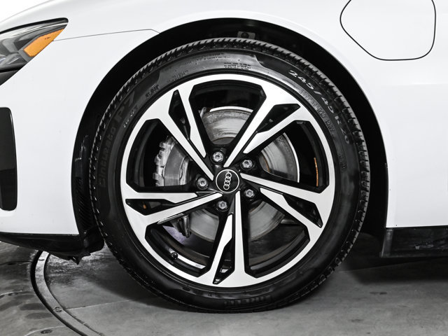 Used 2023 Audi e-tron GT Premium Plus w/ Performance Package image 24