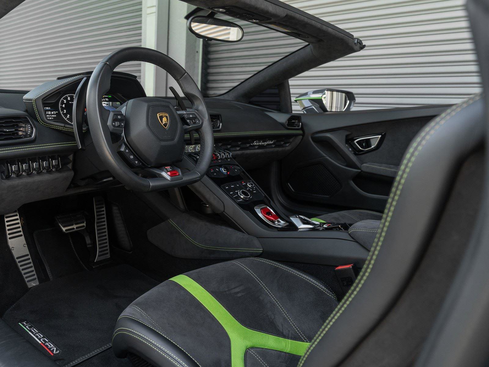 Used 2016 Lamborghini Huracan LP 610-4 AWD/4WD image 6