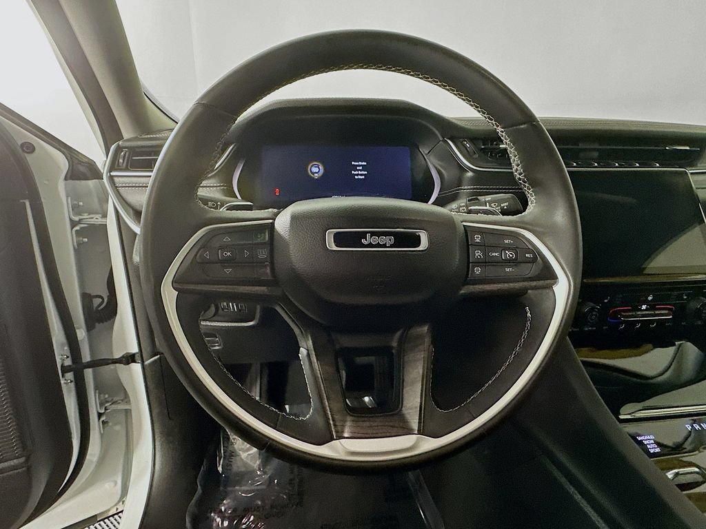 Certified 2023 Jeep Grand Cherokee L Limited w/ Black Appearance Package AWD/4WD image 18