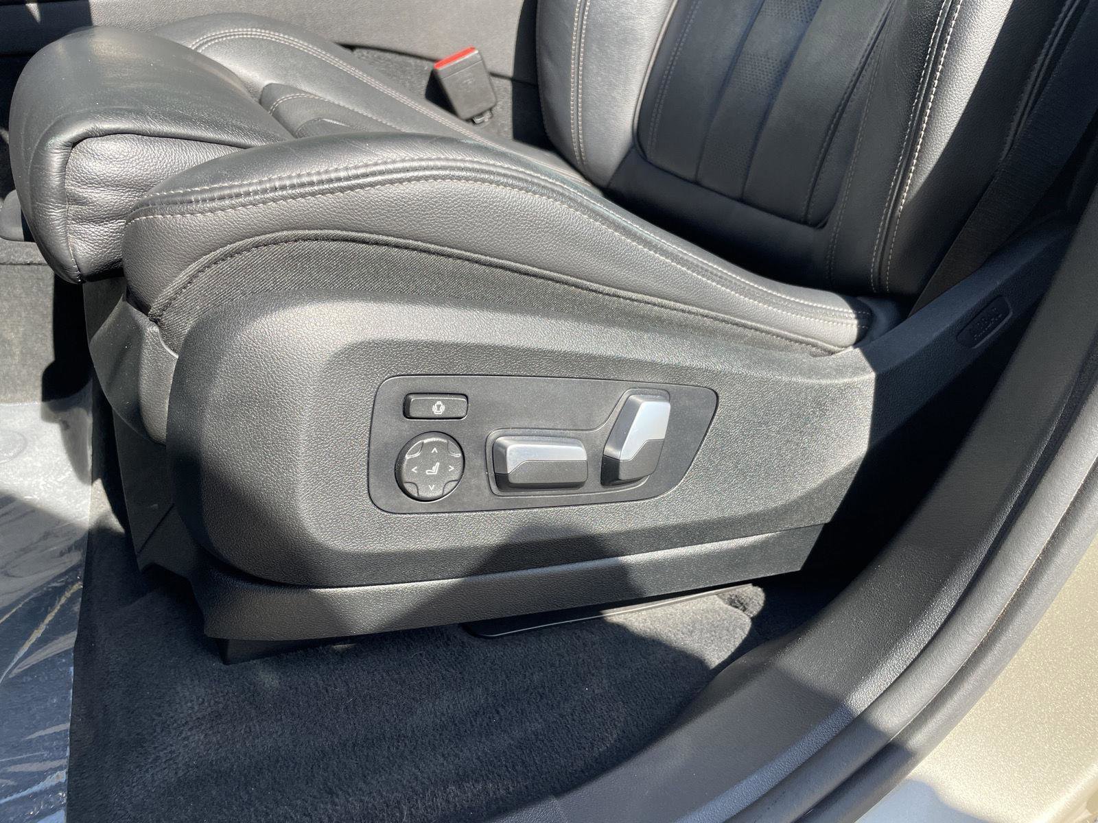 Used 2019 BMW X5 xDrive40i w/ M Sport Package image 19