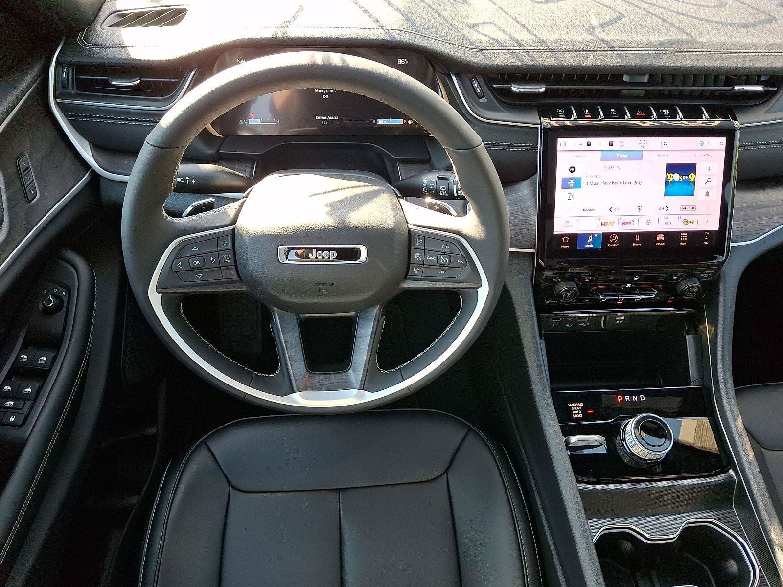 New 2025 Jeep Grand Cherokee Limited w/ MOPAR Finishing Package AWD/4WD image 8