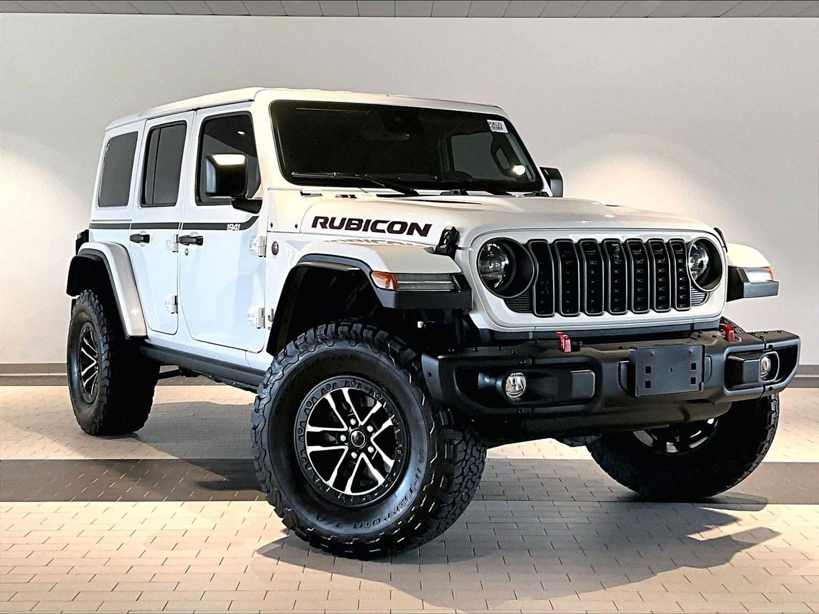 Used 2025 Jeep Wrangler Unlimited Rubicon AWD/4WD image 12