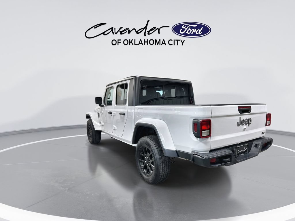 Used 2023 Jeep Gladiator Overland AWD/4WD image 6