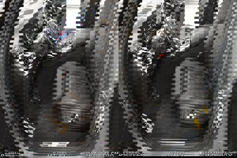 Used 2023 BMW X7 M60i w/ Climate Comfort Package image 15