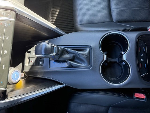 Certified 2021 Toyota Venza Limited image 28