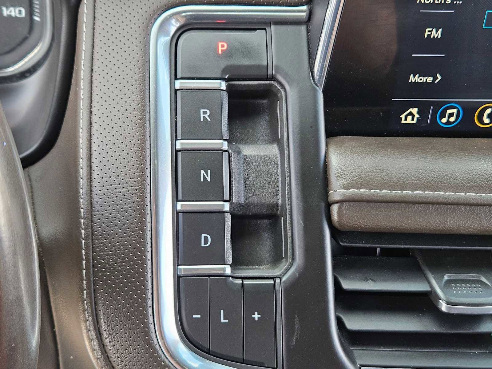 Used 2021 GMC Yukon SLT image 32