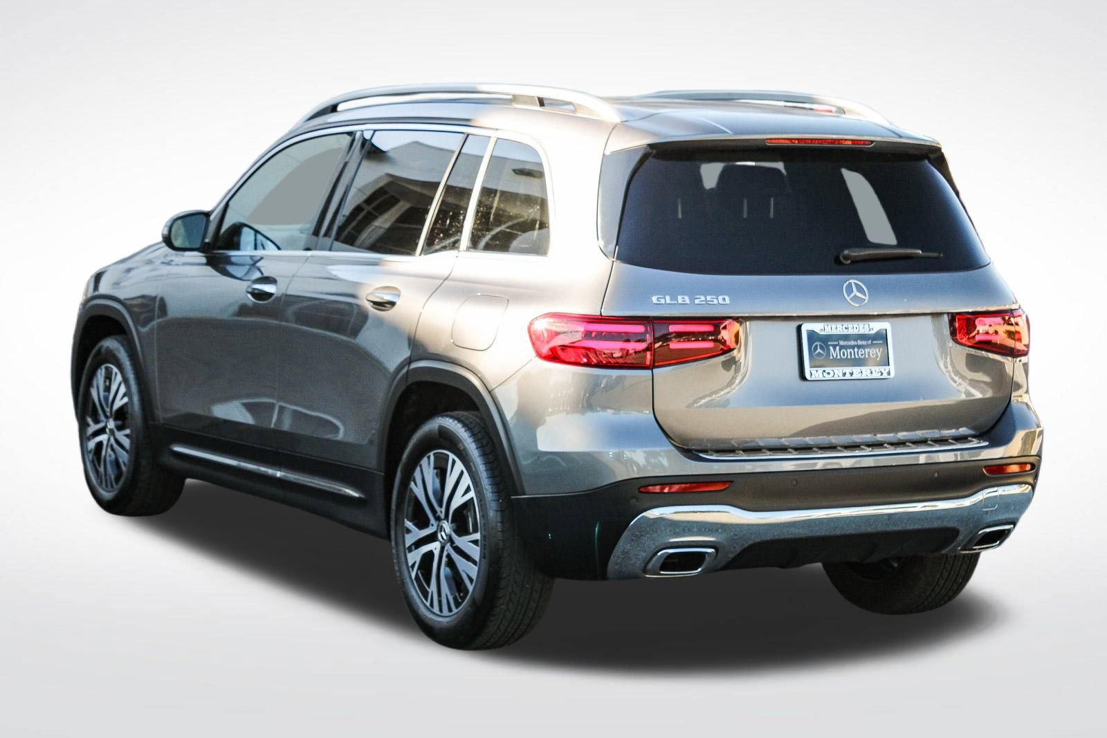 Certified 2024 Mercedes-Benz GLB 250 image 7