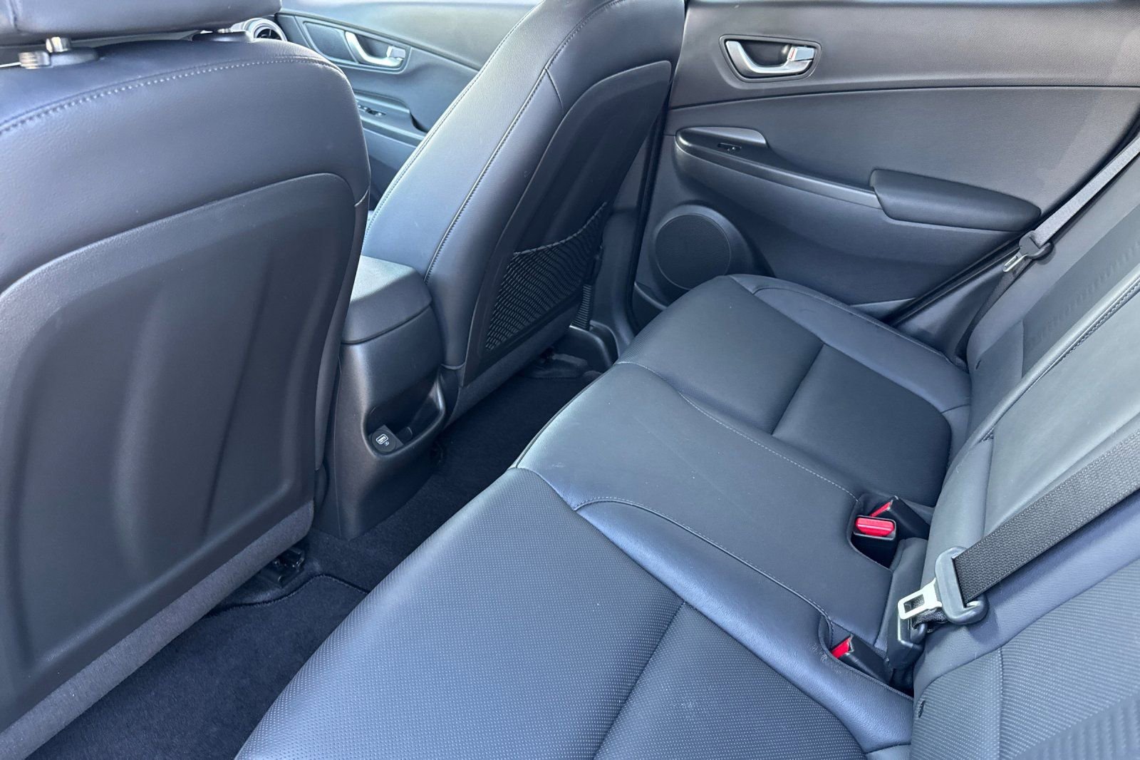 Used 2022 Hyundai Kona Limited image 13