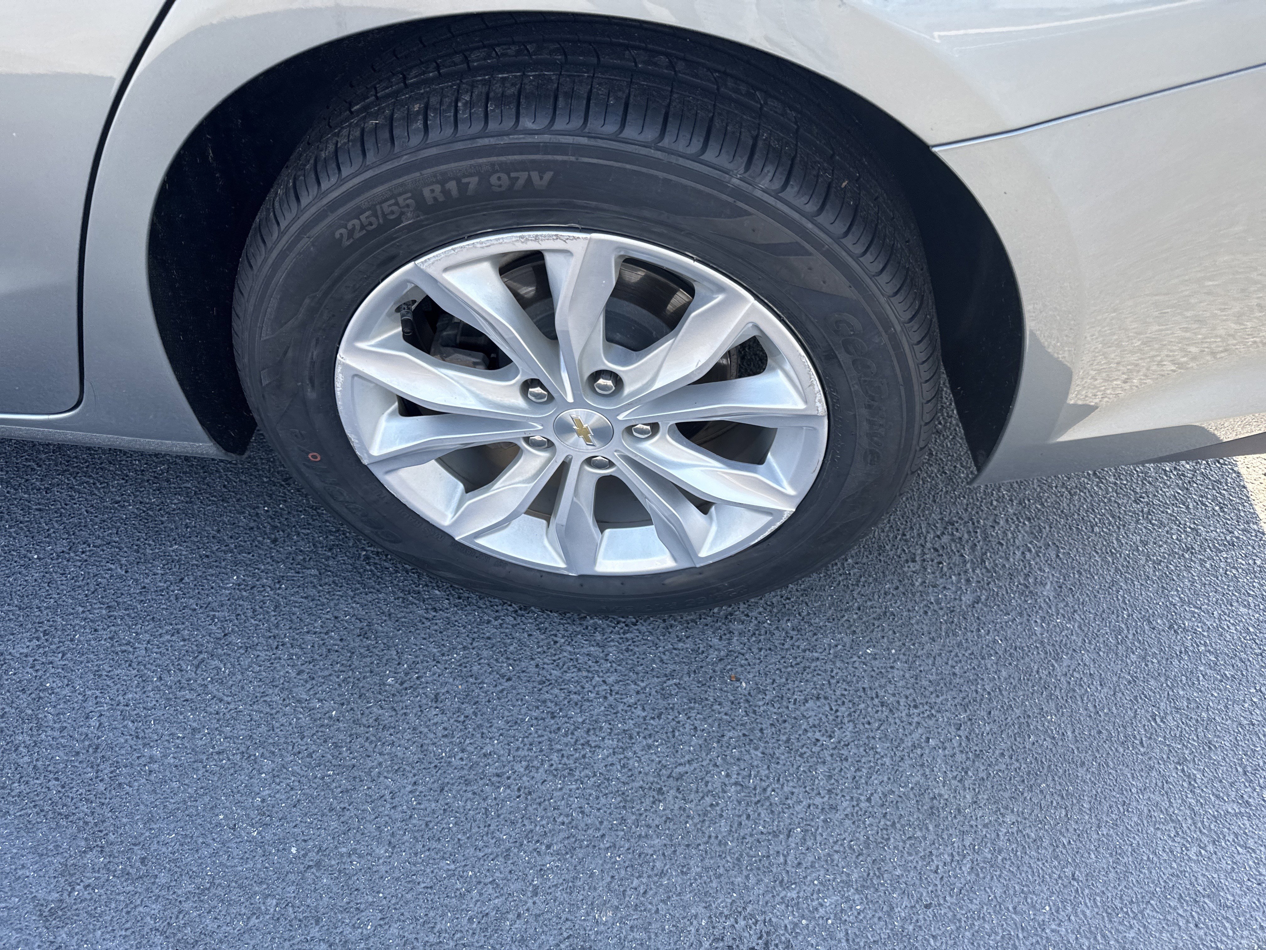 Used 2024 Chevrolet Malibu LT image 12