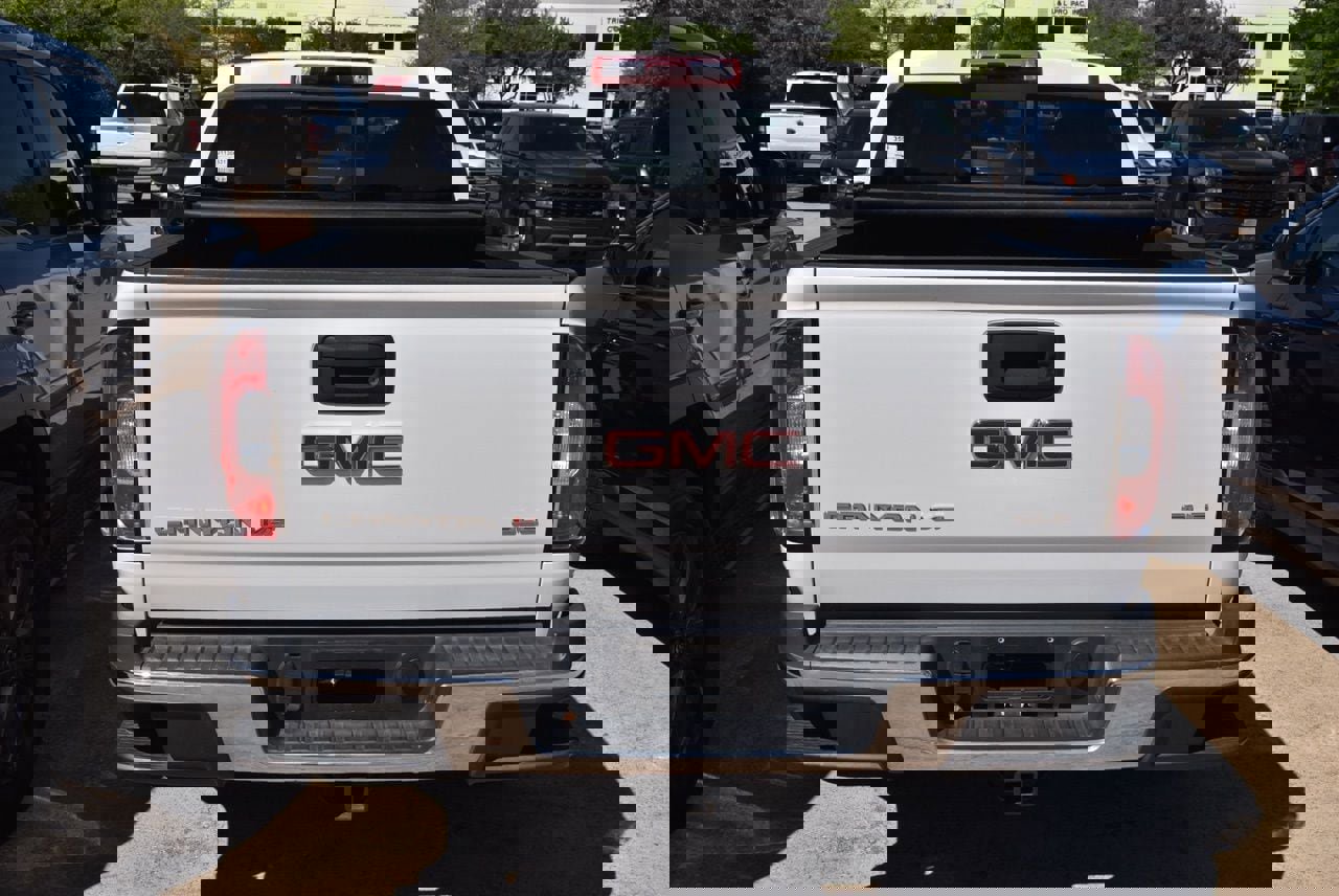 Used 2018 GMC Canyon SLE w/ SLE Convenience Package image 8