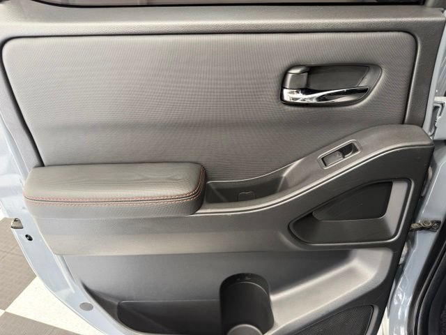 Used 2024 Nissan Frontier PRO-4X AWD/4WD image 18