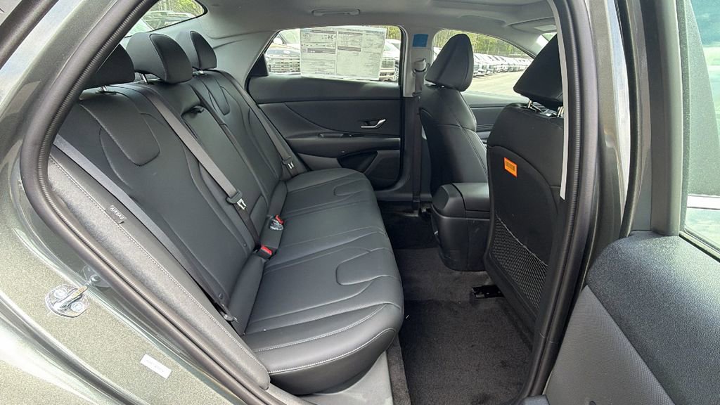 New 2026 Hyundai Elantra Limited image 16