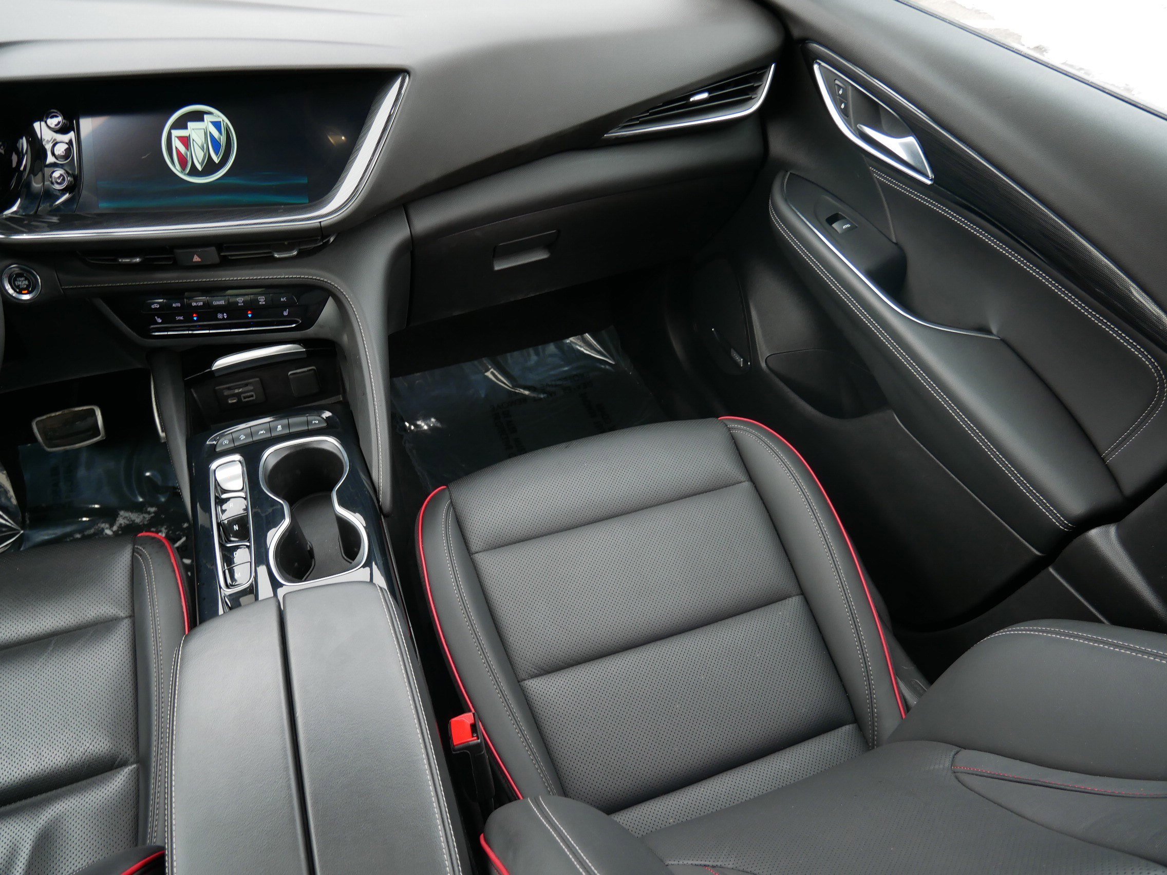 Used 2023 Buick Envision Essence w/ Technology Package I image 10