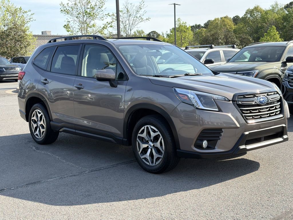 Used 2022 Subaru Forester Premium image 7