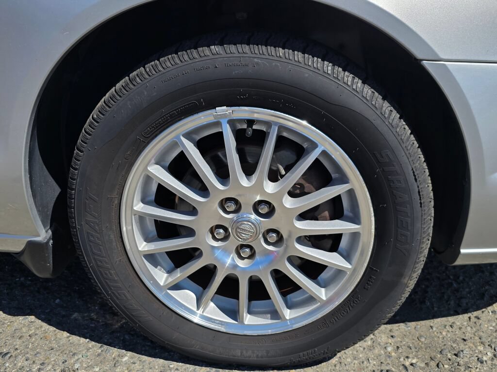 Used 2004 Chrysler Sebring LX FWD image 9