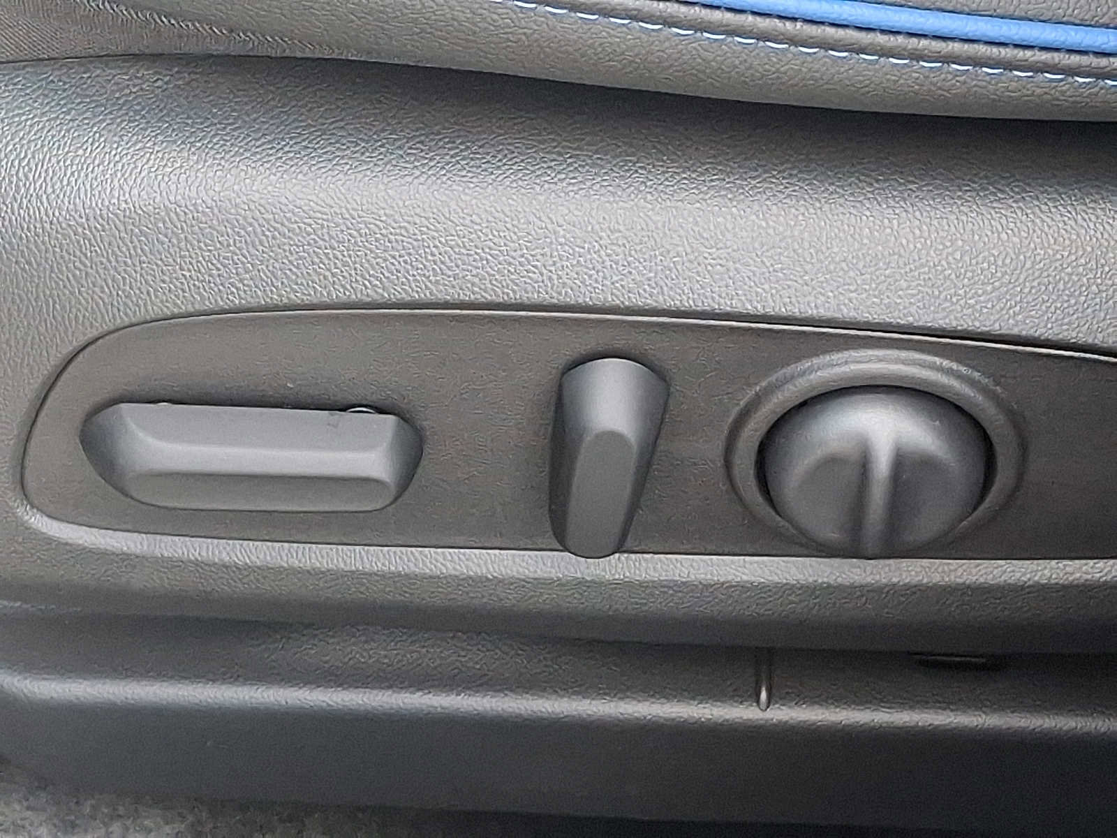 New 2026 Buick Envista Sport Touring w/ Convenience I Package FWD image 19