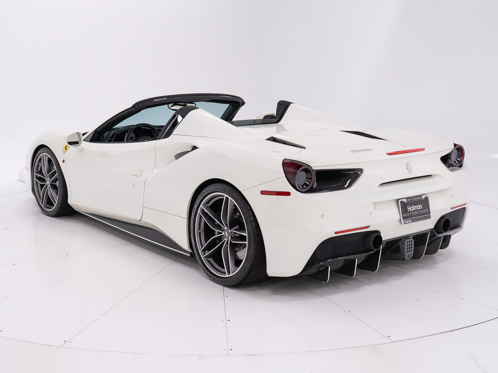 Used 2018 Ferrari 488 Spider RWD image 3