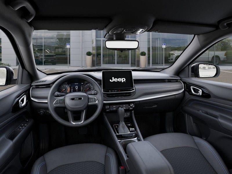 New 2026 Jeep Compass Latitude image 14