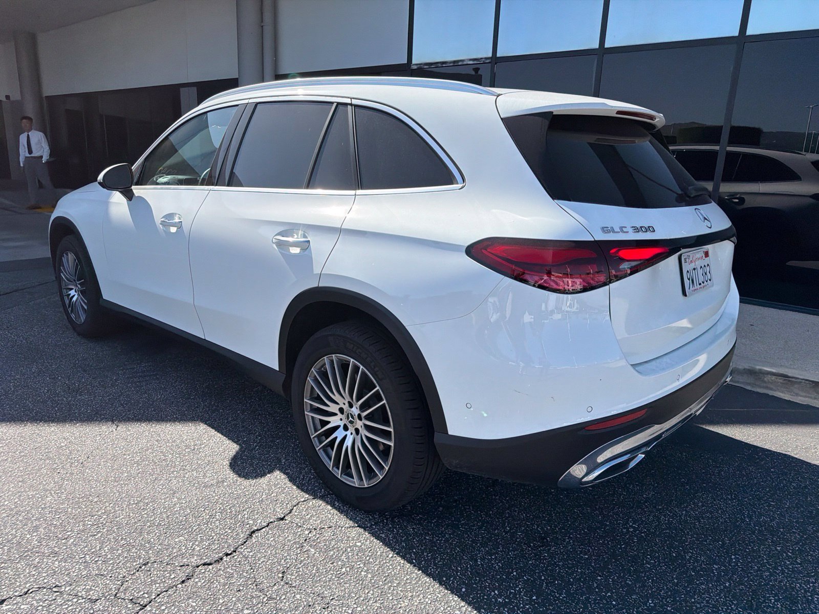 Used 2026 Mercedes-Benz GLC 300 image 4