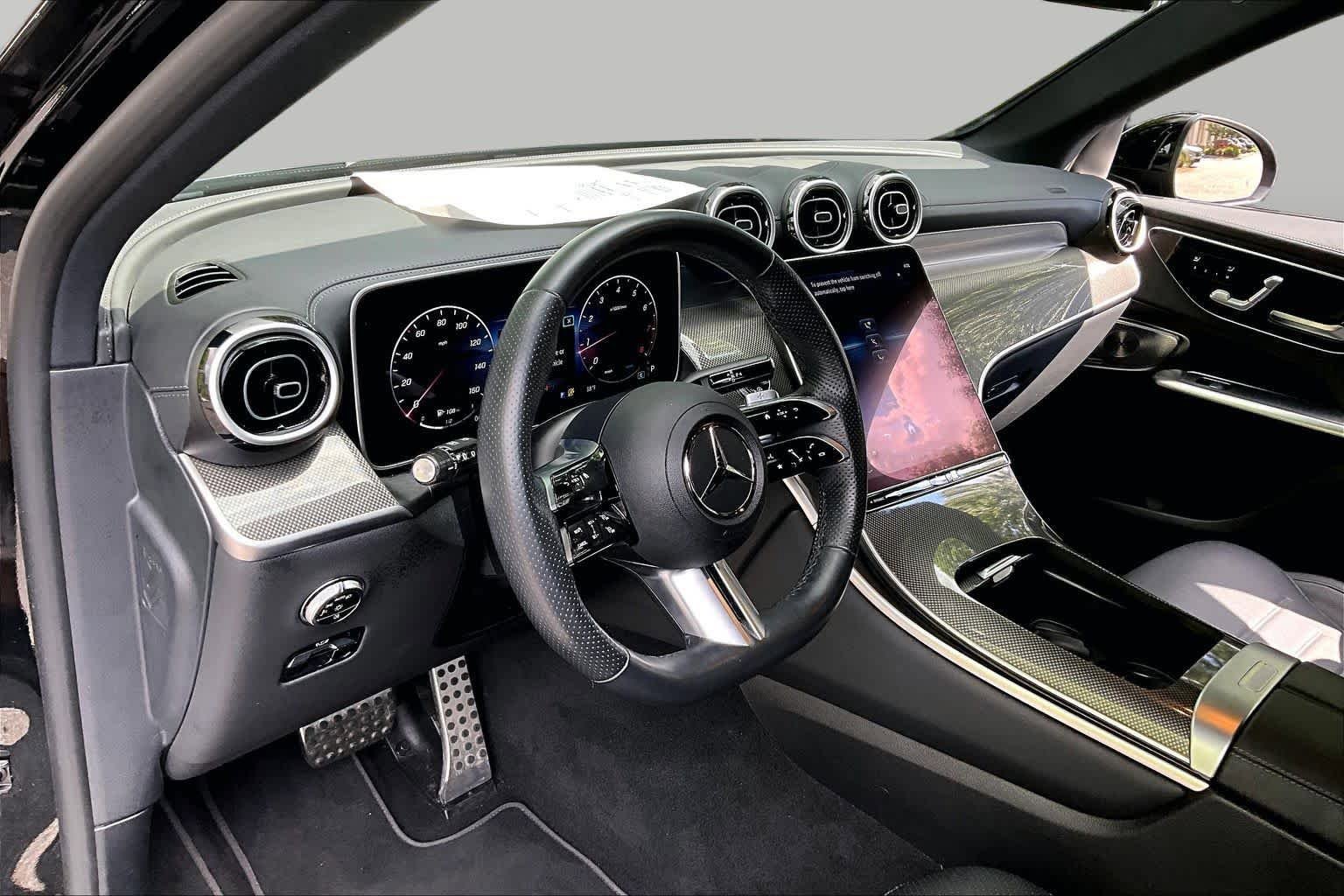 Used 2024 Mercedes-Benz GLC 300 image 17