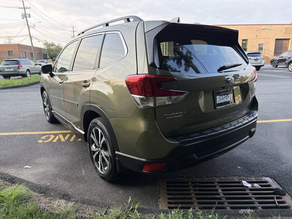 Certified 2022 Subaru Forester Limited AWD/4WD image 6