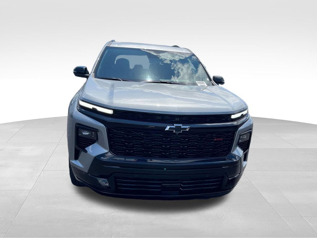 New 2026 Chevrolet Traverse RS w/ LPO, Floor Liner Package FWD image 8