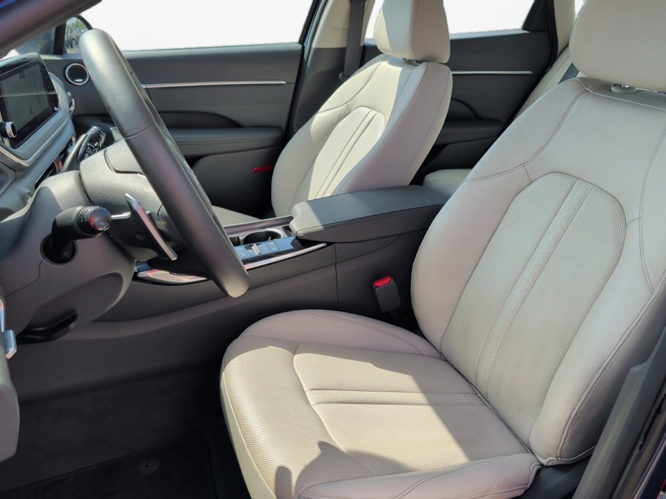 Certified 2022 Hyundai Sonata Limited w/ Cargo Package FWD image 9