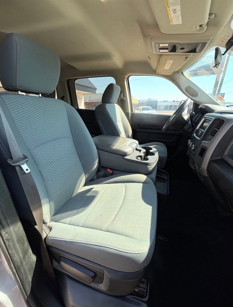 Used 2018 RAM 2500 Tradesman w/ Chrome Appearance Group AWD/4WD image 9