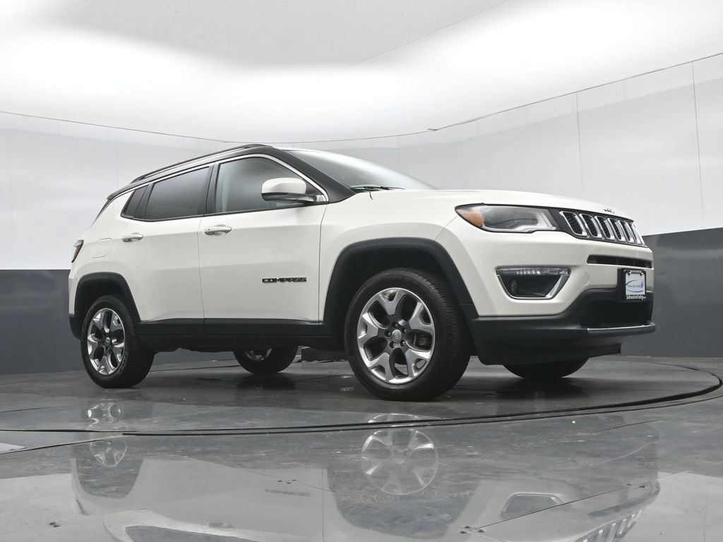 Used 2020 Jeep Compass Limited w/ Premium Lighting Group AWD/4WD image 50