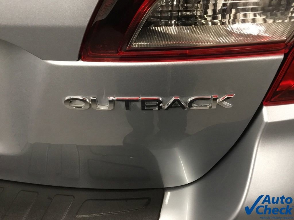 Used 2018 Subaru Outback 2.5i Limited AWD/4WD image 16