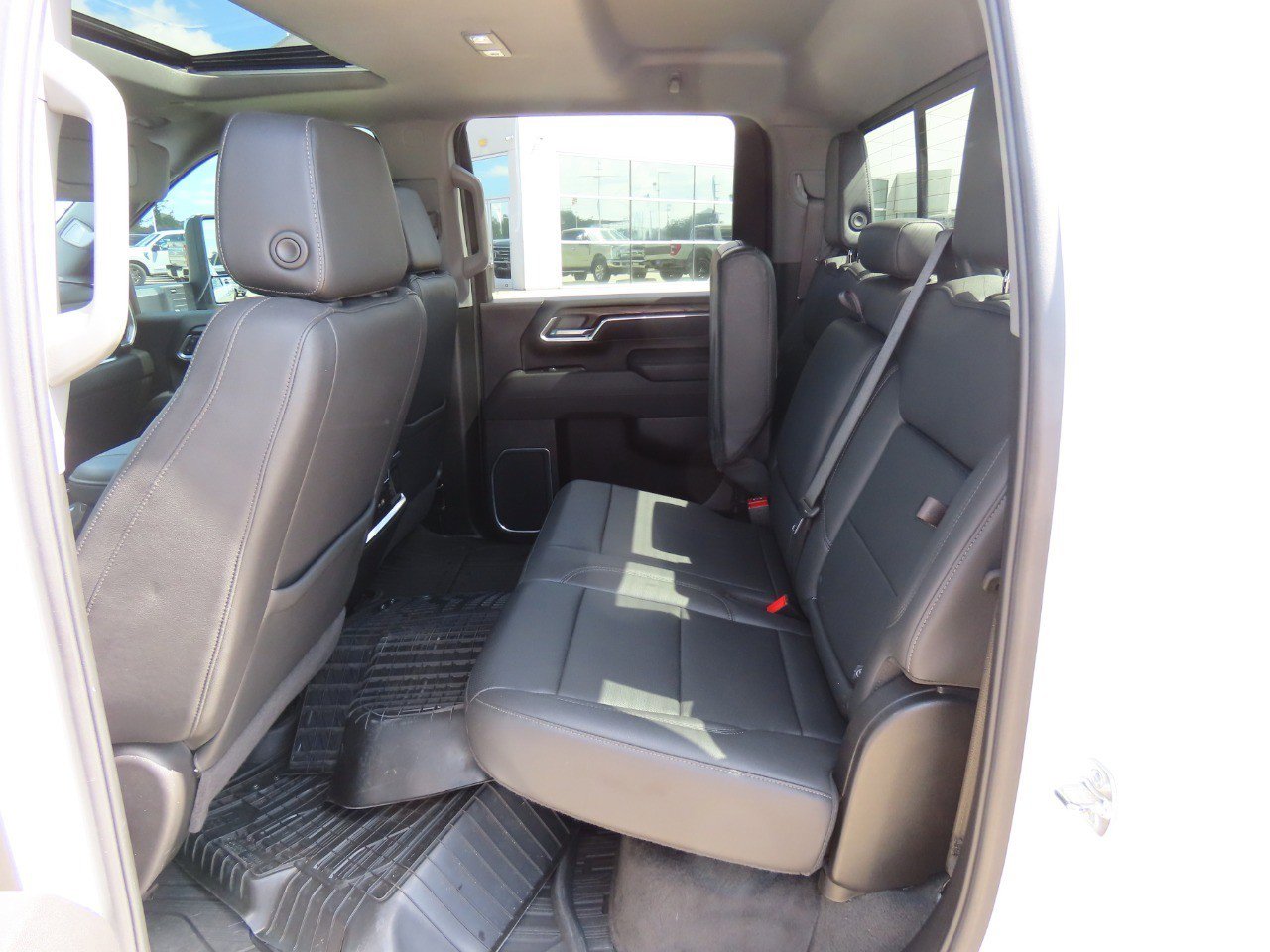 Used 2025 GMC Sierra 2500 SLT w/ SLT Convenience Package image 19
