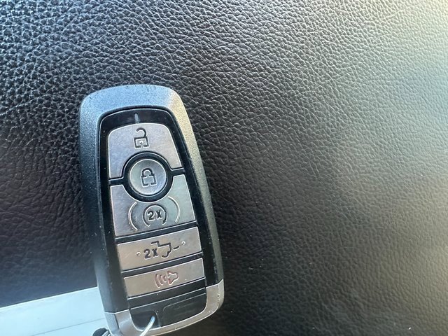 Used 2019 Ford F350 Lariat w/ Lariat Ultimate Package image 39