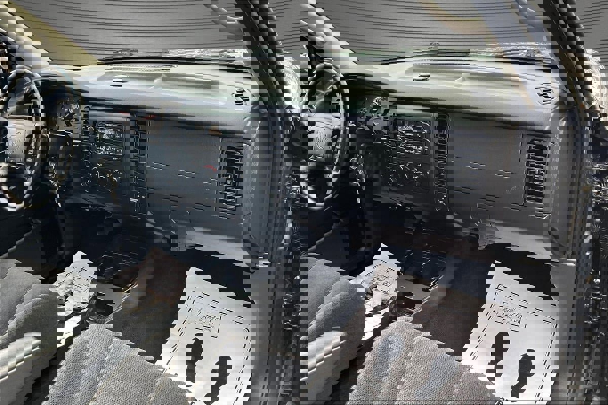 Used 2004 Dodge Dakota 4x4 Club Cab w/ Tire & Handling Group image 22