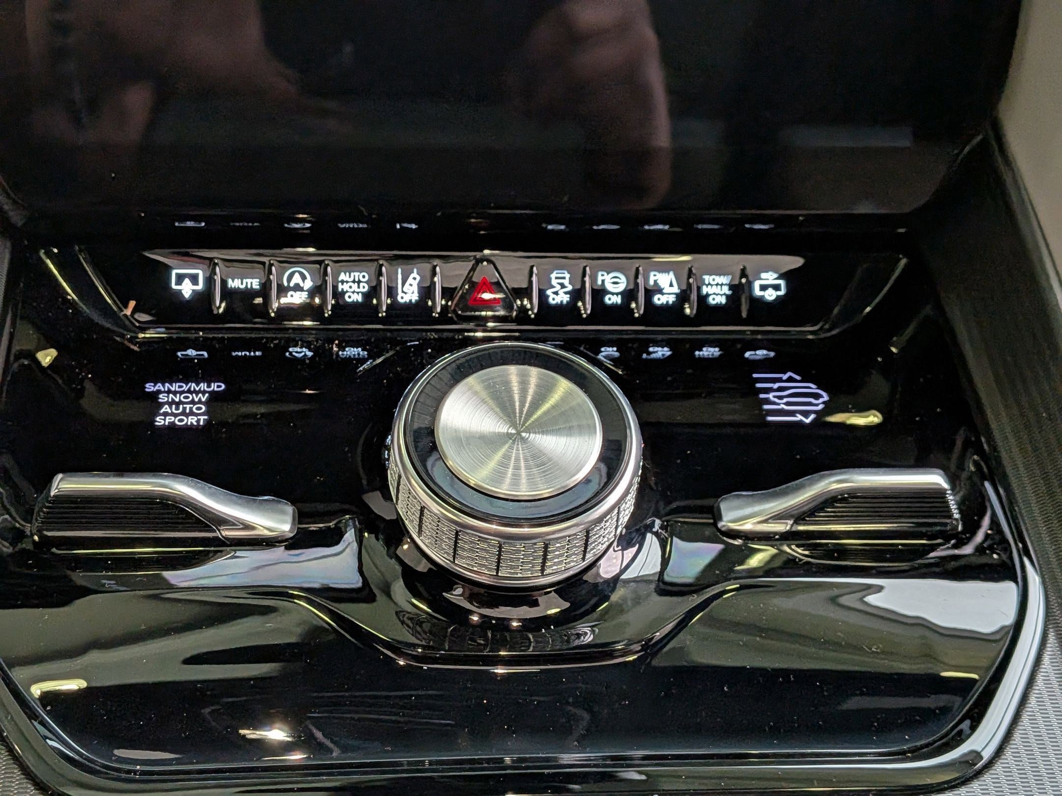 New 2026 Jeep Grand Wagoneer Summit w/ Premium Group III image 18