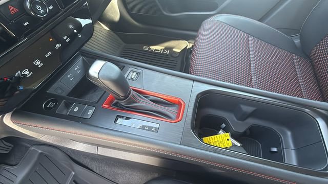 New 2025 Nissan Kicks SR image 13