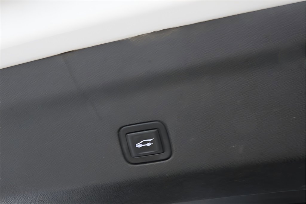 Used 2022 Chevrolet Tahoe LT w/ Luxury Package image 35