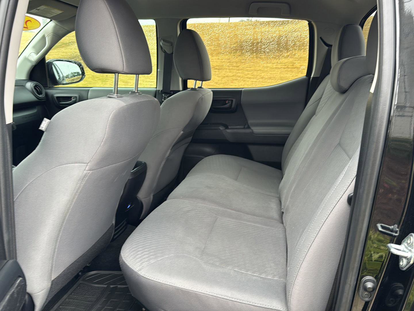 Used 2021 Toyota Tacoma SR w/ SR Convenience Package image 9