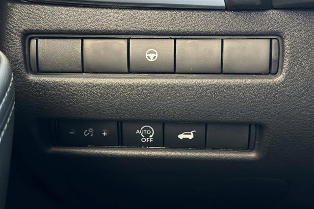 New 2026 Nissan Rogue SV FWD image 30