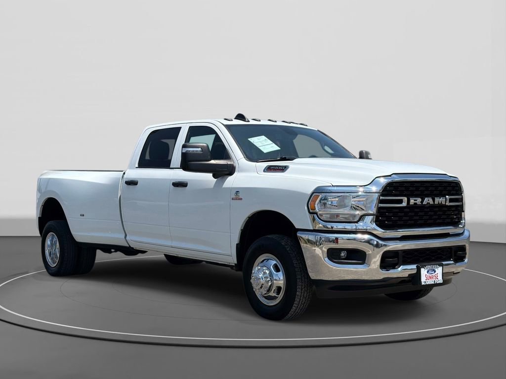 Used 2024 RAM 3500 Tradesman w/ Towing Technology Group AWD/4WD image 4