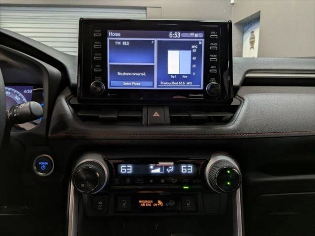 Used 2022 Toyota RAV4 SE image 18