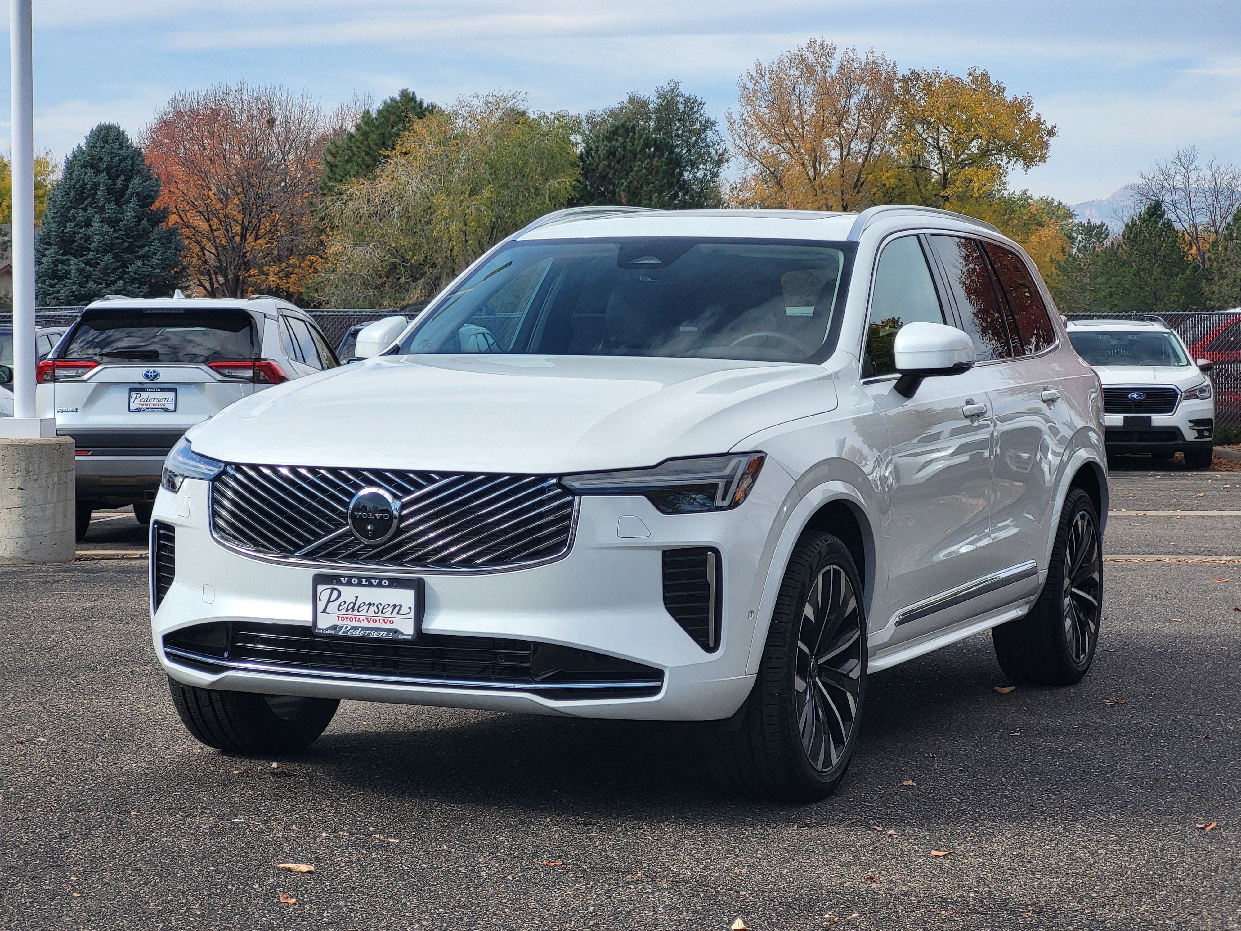 New 2026 Volvo XC90 B6 Plus w/ Protection Package AWD/4WD image 4
