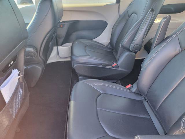 Certified 2024 Chrysler Pacifica Select image 15