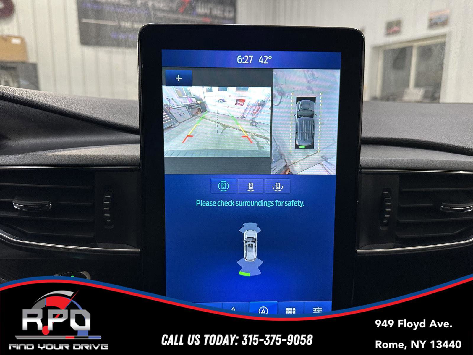 Used 2020 Ford Explorer ST w/ Premium Technology Package image 26