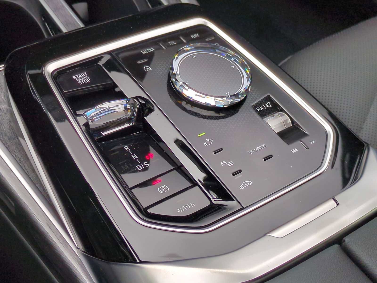 New 2025 BMW 740i xDrive 740i xDrive image 35