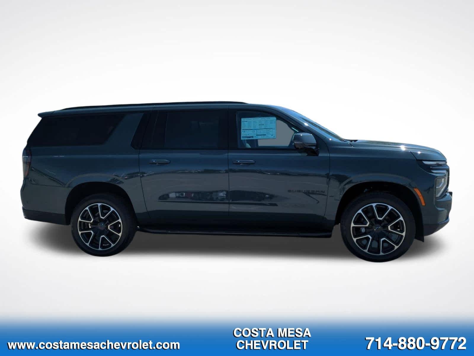 New 2026 Chevrolet Suburban RST w/ RST Capability Package AWD/4WD image 4