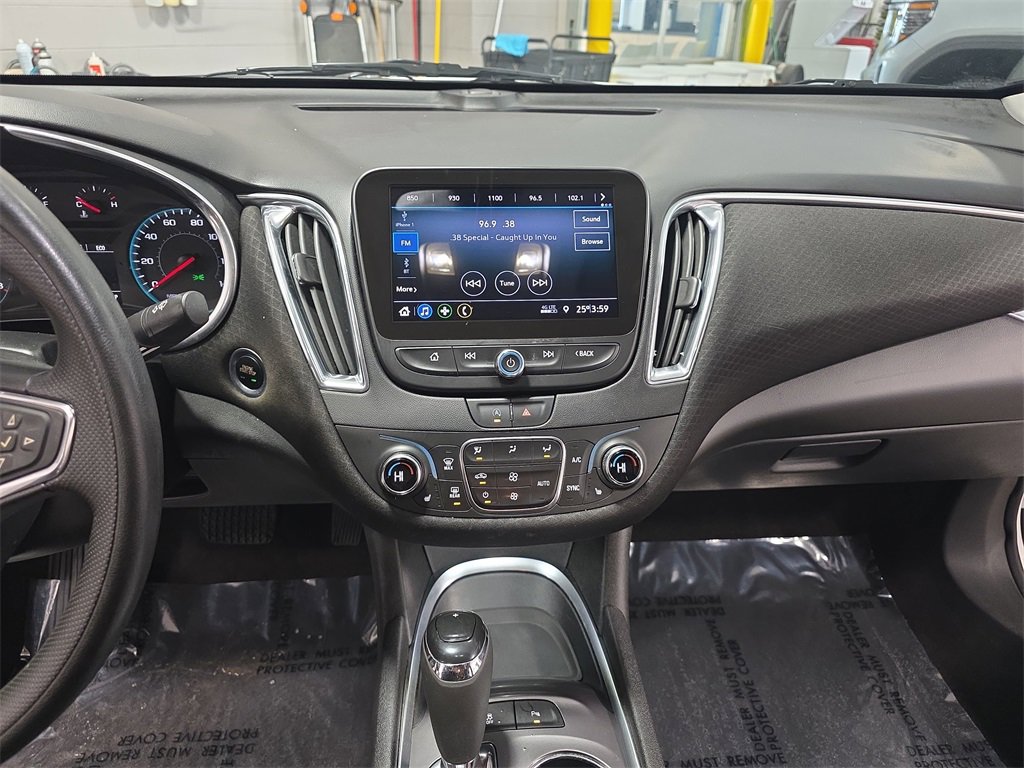 Certified 2020 Chevrolet Malibu LT image 19